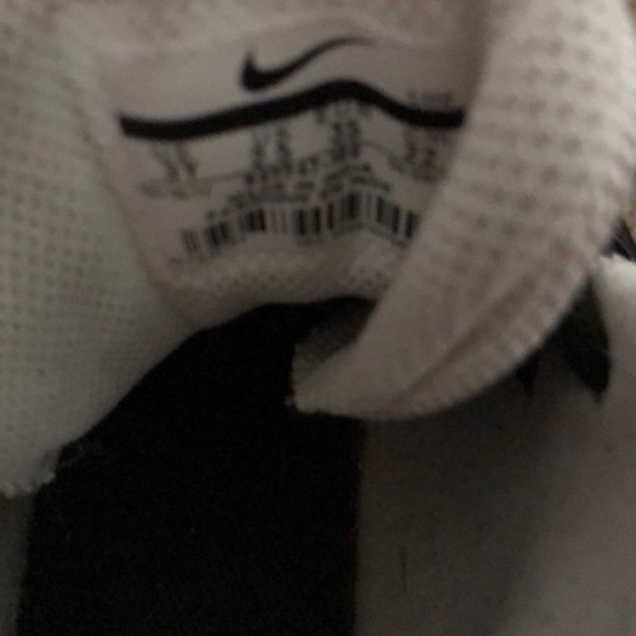 Nike shoes - Picture 6 of 6